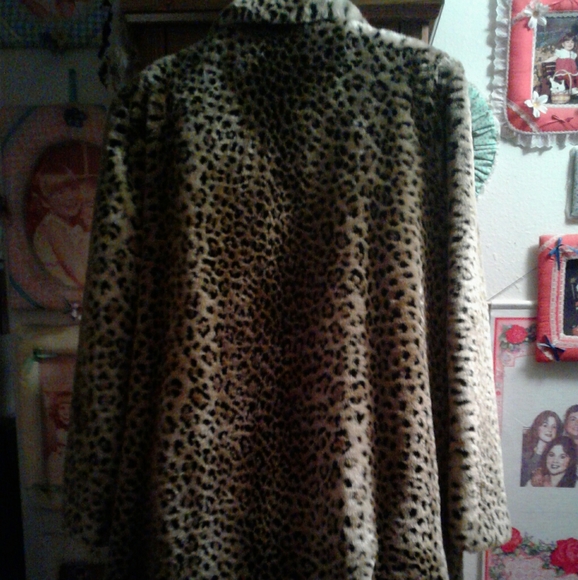 NWT,Vintage 90s,Beautiful, Super SOFT,Leopard Print,Faux Fur,Midi Coat🐆🐆🐆🤎🖤 - Picture 8 of 17